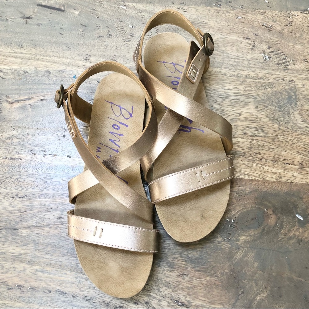 Blowfish Malibu Rose Gold Sandal Size 8